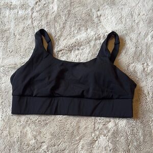 Tavi black sports bra